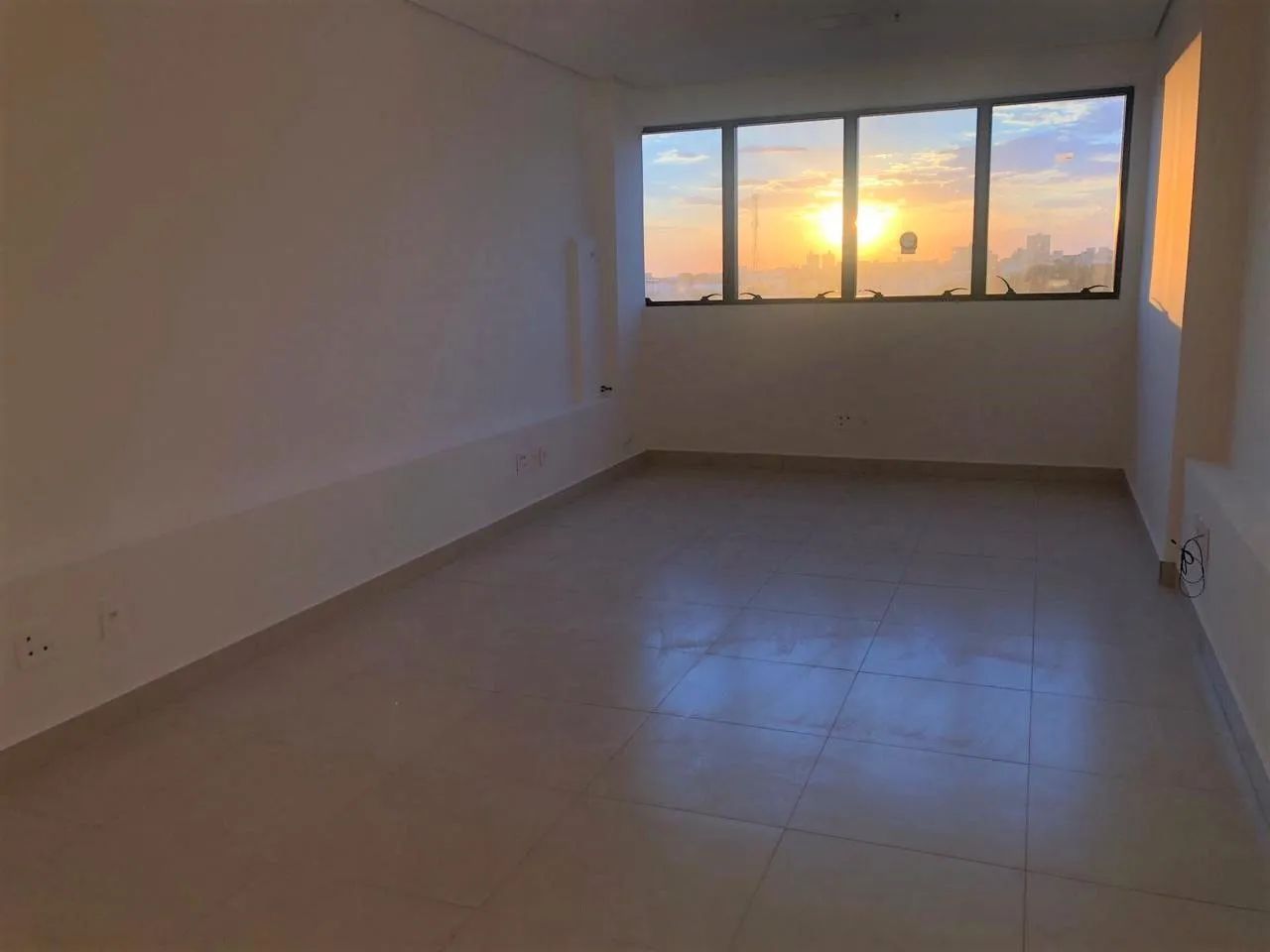 Sala Comercial à Venda no Bairro Tibery em Uberlândia - Foto 2
