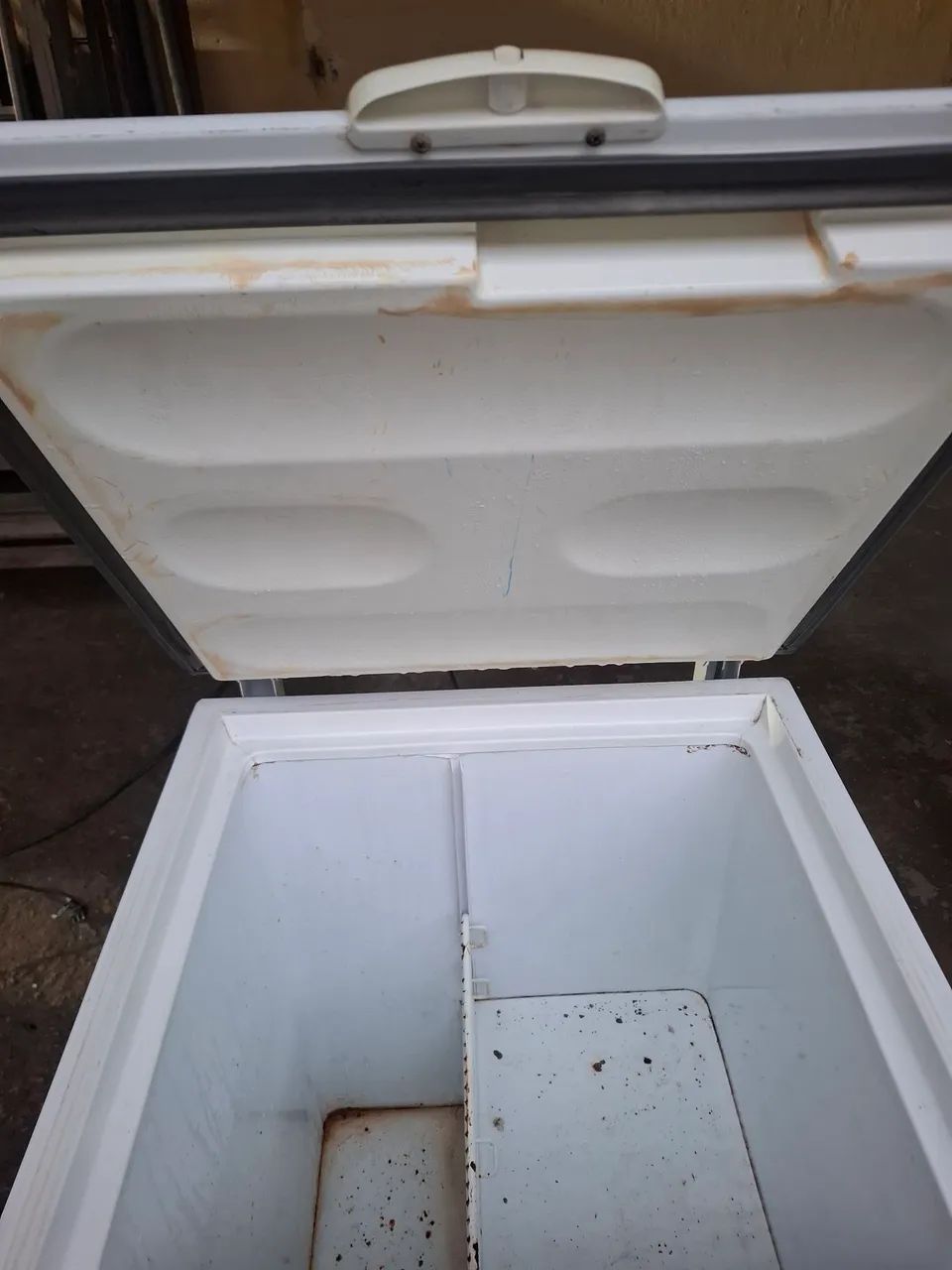 Freezer deitado uma tampa. - Foto 4