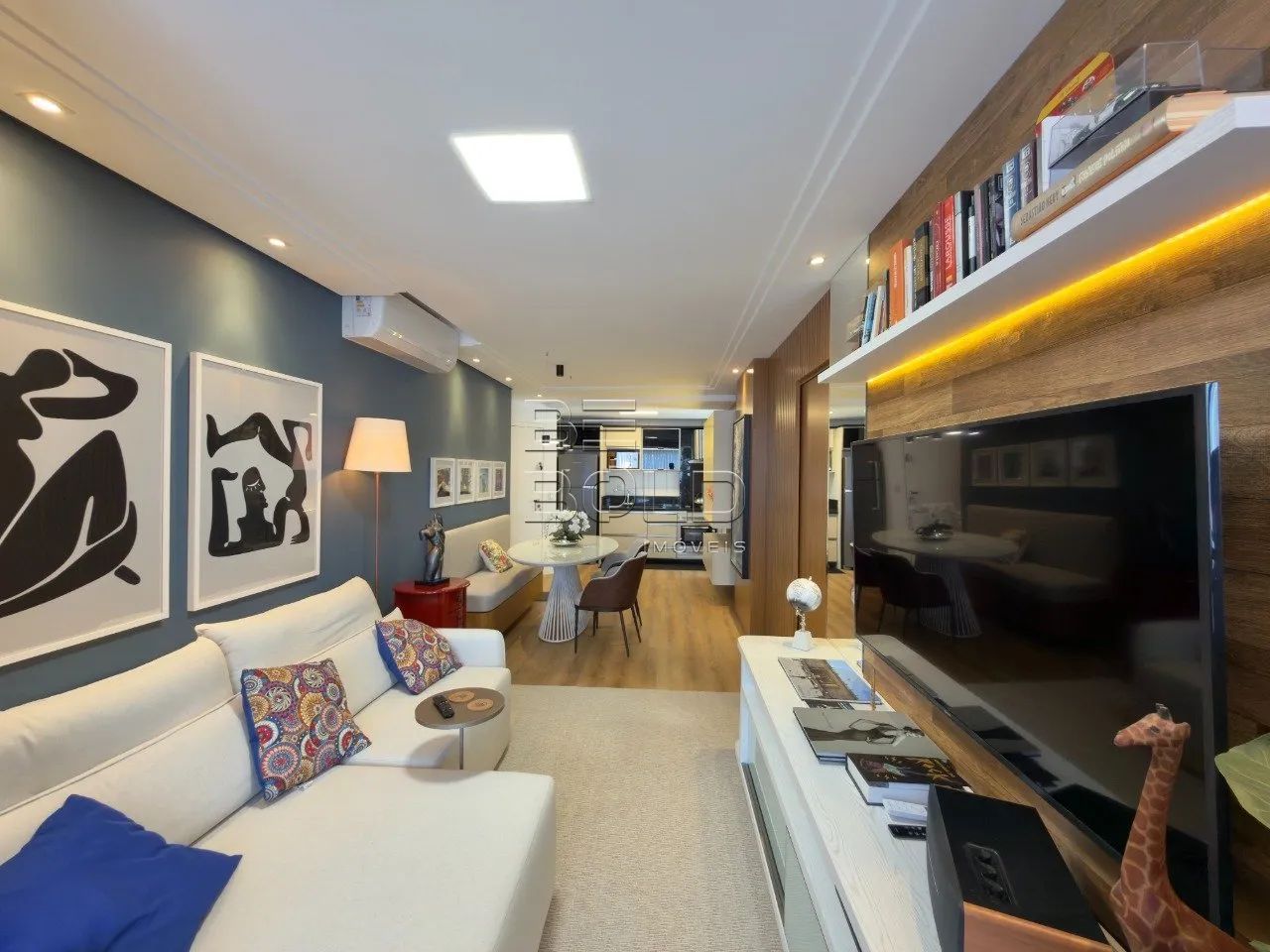 Apartamento reformado no Bom Abrigo