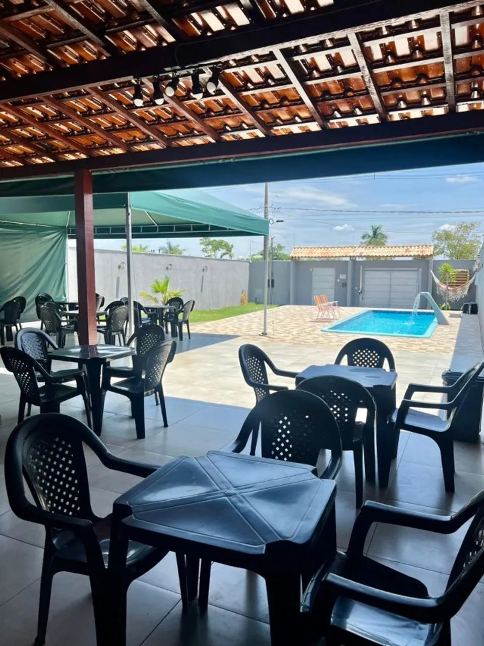 Aluga-se Espaço de Lazer com Piscina!