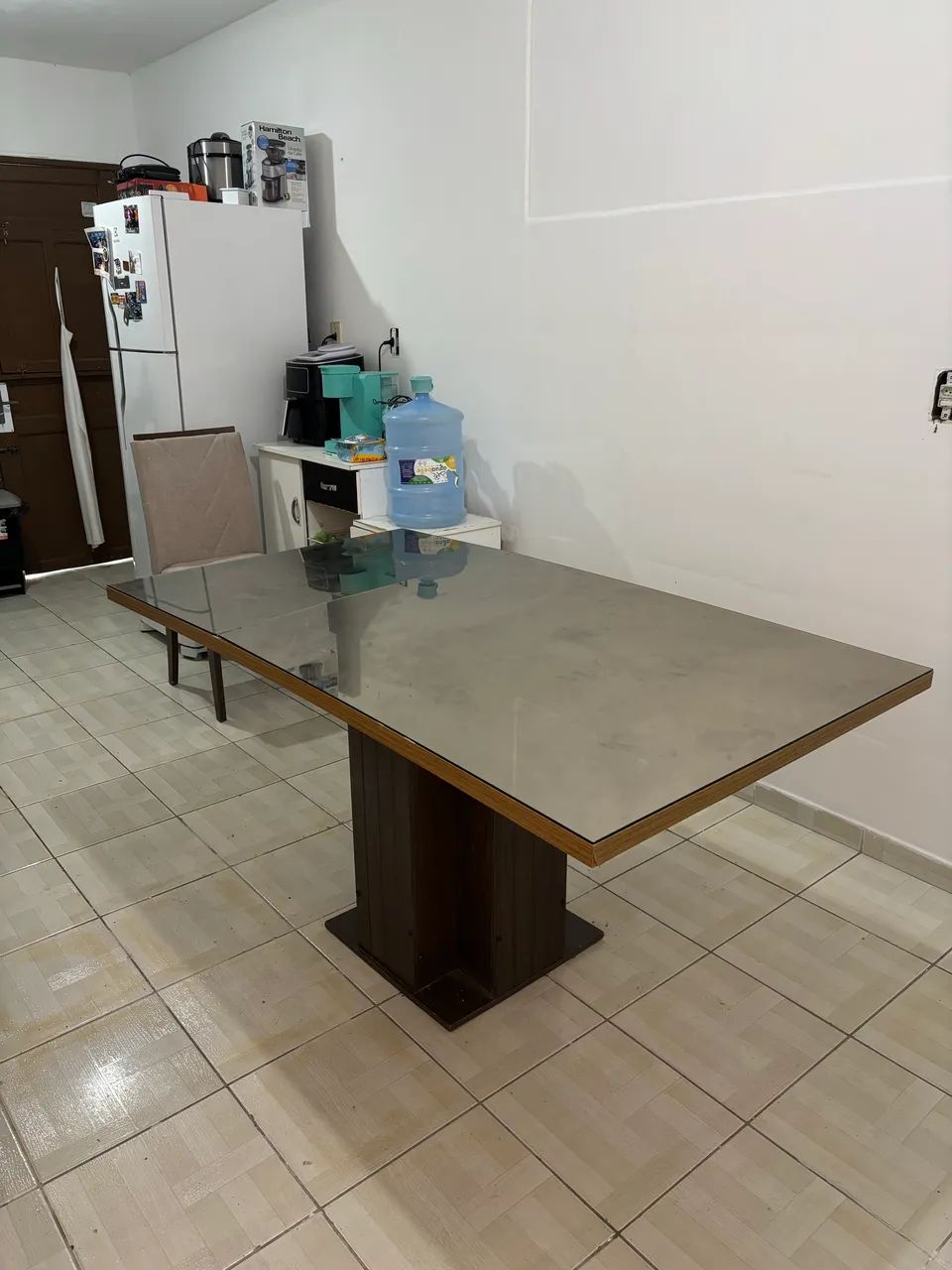 Mesa de madeira com tampo de vidro com espelho + 6 cadeiras - Foto 4