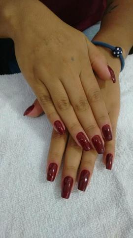 Manicure e pedicure á domicílio