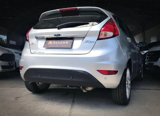 Ford Fiesta Titanium 1.6 . Prata. 2013/2014 - Foto 3