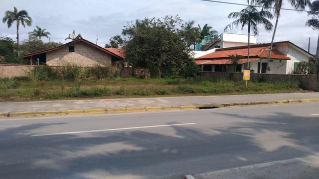 Terreno em Itapoá no asfalto, esquina, próximo a praia, comercial e residencial - Foto 5