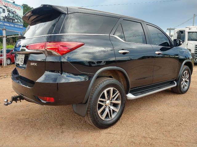 Toyota SW4 SRV 4X4 7 Lugares - Foto 4