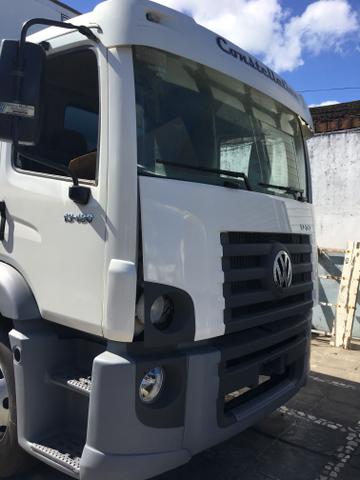 VW 13.180 ano 2011 baú sete metros - Foto 3