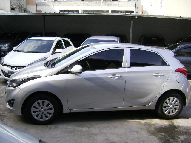 Hyundai HB20 1.6 Comfort Plus 2013 - Foto 12
