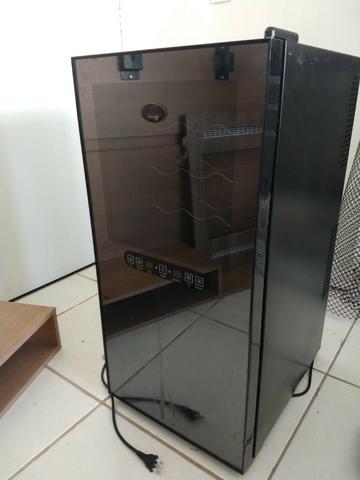Adega de vinho 24 garrafas com controlador digital e porta espelhada - João - Foto 2