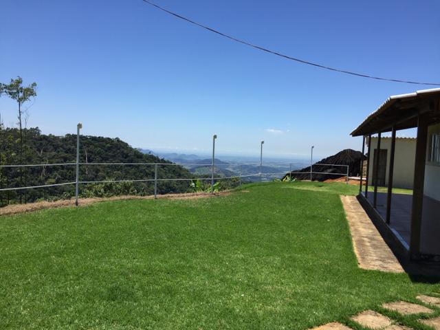 Sítio com vista para o litoral entre Fundão e Santa Teresa com casa nova - Foto 13