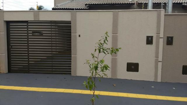 Casa 3 quartos, Residencial Itaipu. sendo 1 suíte. (nova)