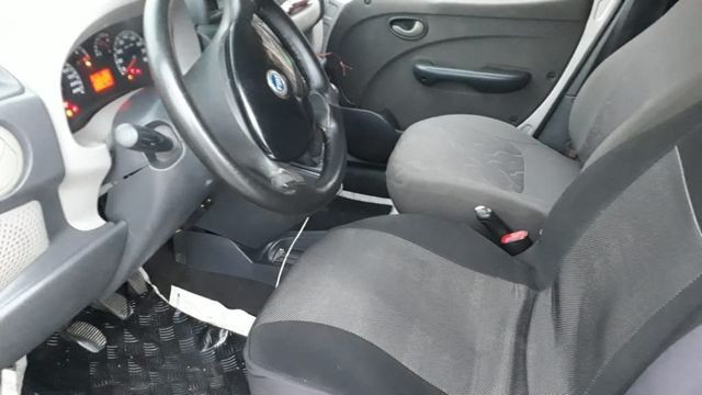 Fiat doblo 1.8 7 lugares gnv - Foto 2