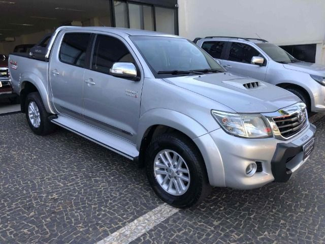 Toyota Hilux Srv Top 3.0 Turbo 4x4 CD Diesel 2013 - Foto 3