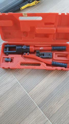 Quick hydraulic pliers