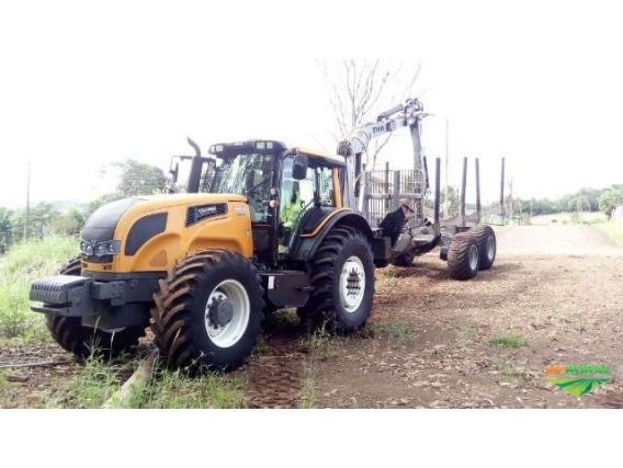 Trator florestal valtra
