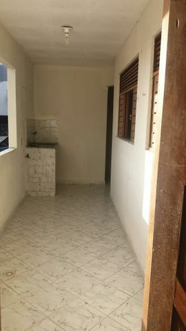 Alugo: 550,00 / Não tem garagem - Foto 5
