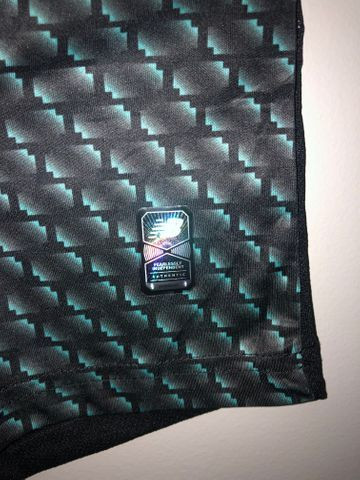 Camisa Liverpool 19/20 - Foto 4