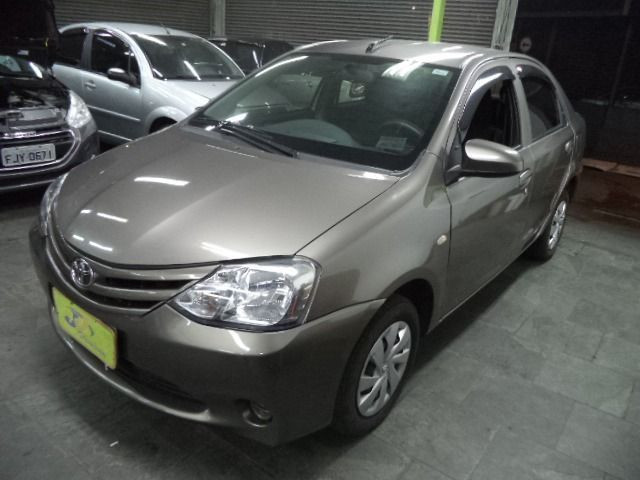 Toyota Etios Sedan 1.5X Flex Completo 2017 Cinza - Foto 3
