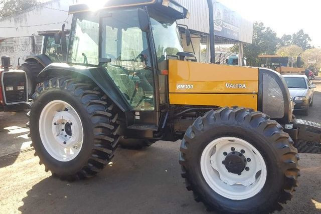 BM 100 Valtra - 02/02