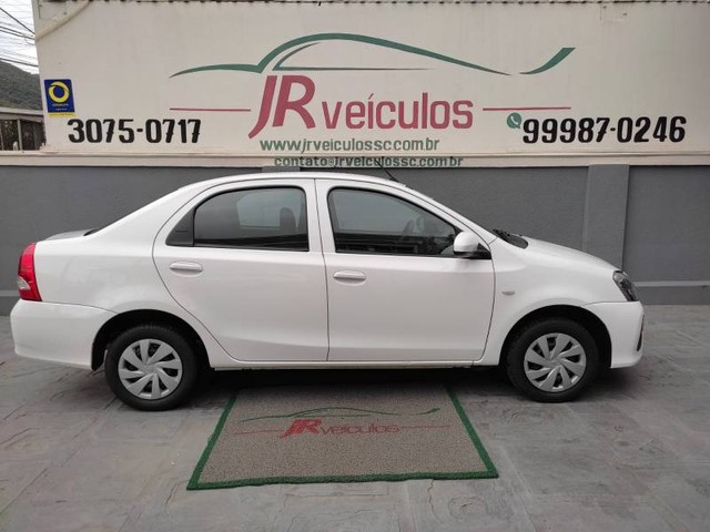 TOYOTA ETIOS X SEDAN 1.5 16V