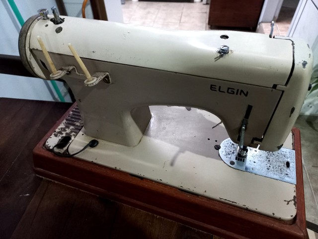 Máquina de  costura  - Foto 5