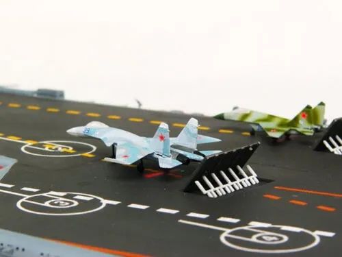Kit de montar Porta Aviões Classe Kuznetsov (leia o anúncio) - Foto 3
