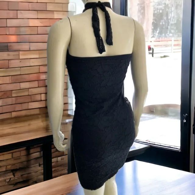 NOVO: Vestido em renda com bojo e forro P/M - Foto 2