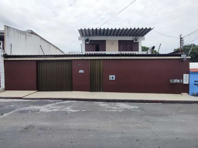 Casa de 5 Suítes no Japiim - Av Rodrigo Otávio