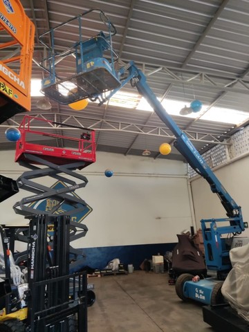 Locação De Plataforma Elevatória Tesoura 08 M,10M,12 M - Foto 3