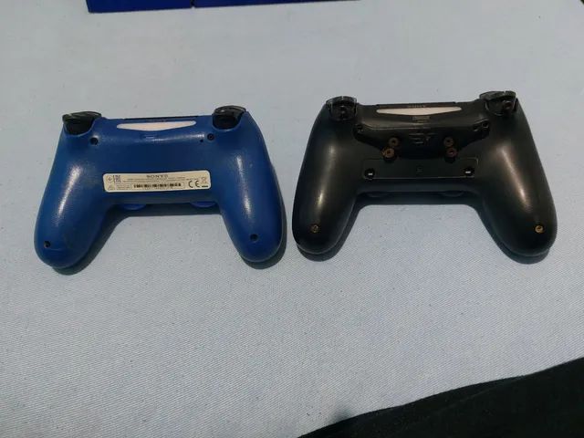 Playstation 4 com 2 controles- 1 Tera de armazenamento 
