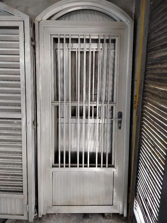 Portas em Alumínio ótimo estado (veja descrição) - Foto 3