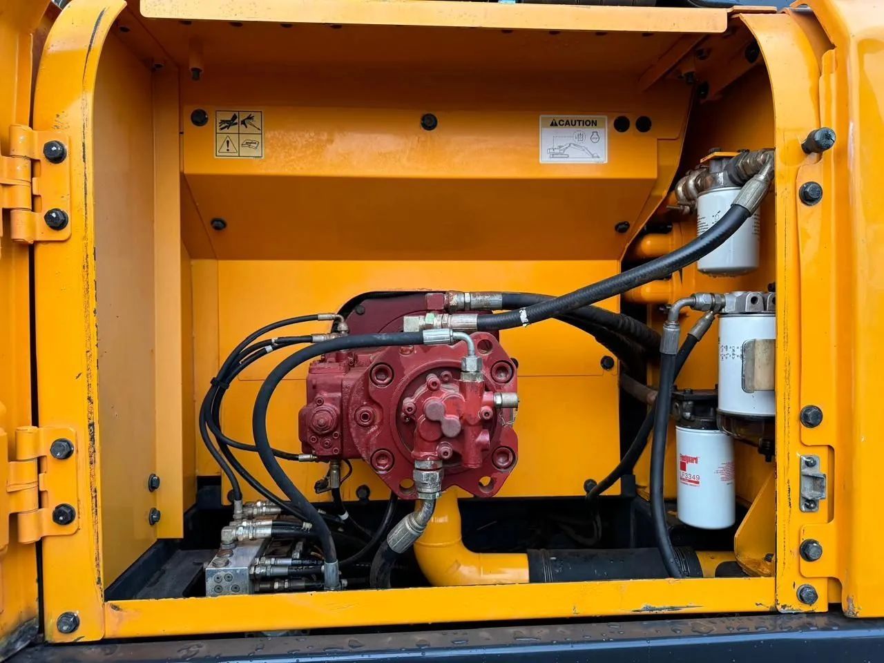 Escavadeira (entrada+parcelas) - Foto 2