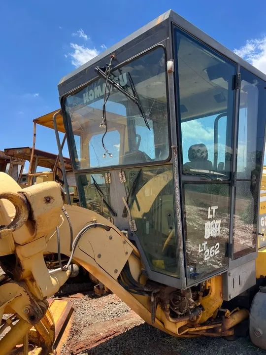 KOMATSU GD555-3 PARA PEÇAS