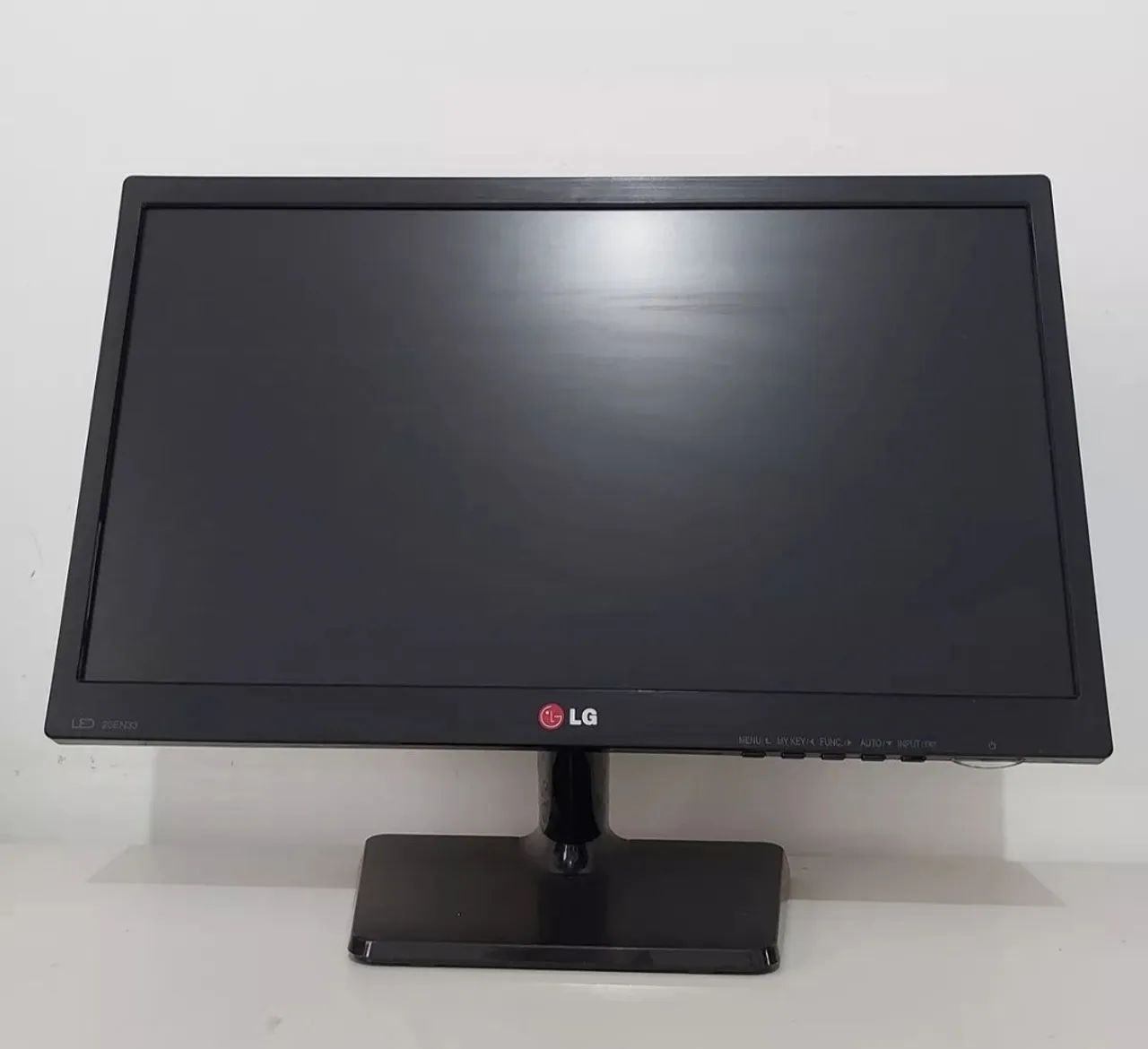 Monitor LG LED 20EN33