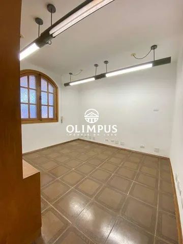 Excelente casa de 500m² de área construída, 683m² de terreno com ótima localização em Uber - Foto 4