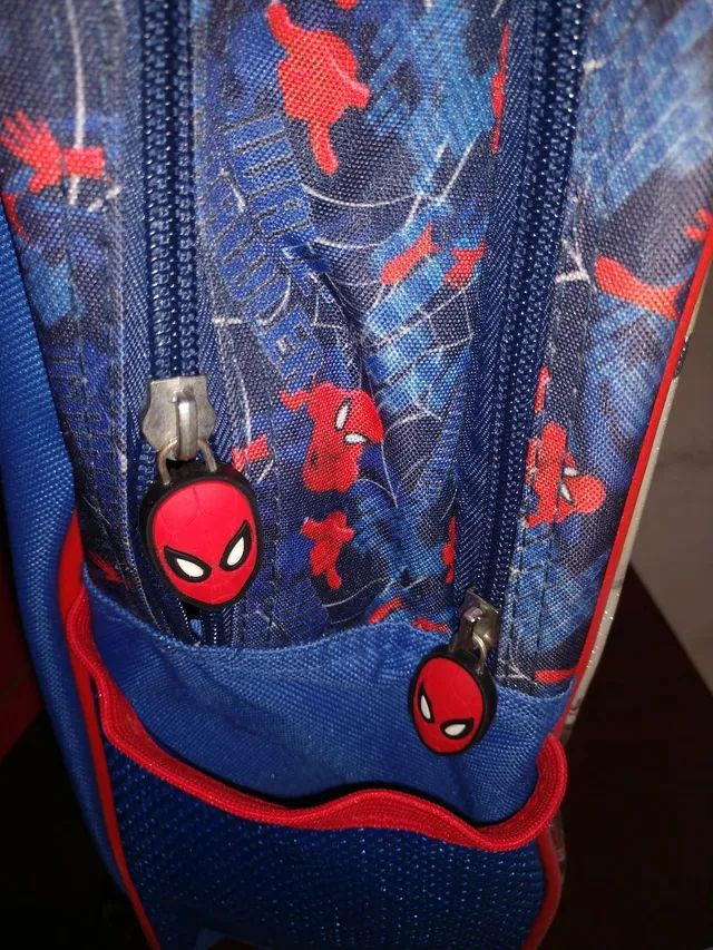Mochila escolar com rodinhas homem aranha Marvel - Foto 4