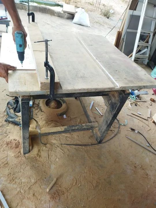 Vendo Essa máquina equadrejadeira