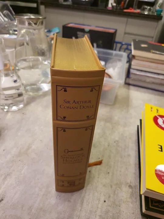 Livro Sherlock Holmes - Foto 4