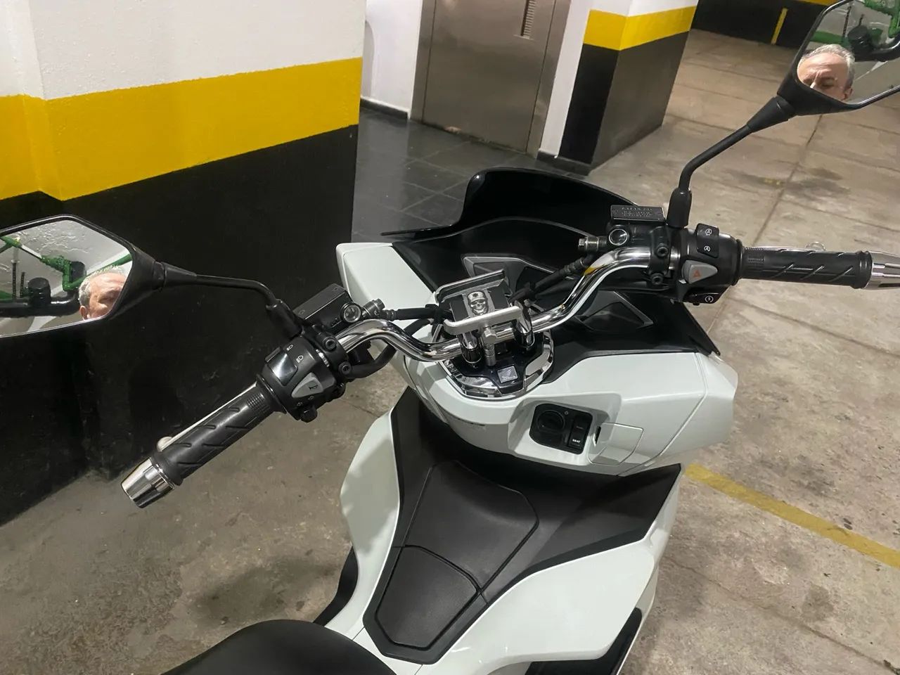 Honda PCX 160 2023 - Branca - Nova - Foto 2