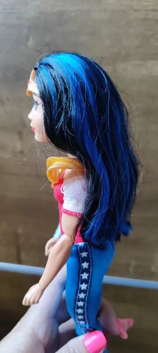 Boneca mulher maravilha  - Foto 4