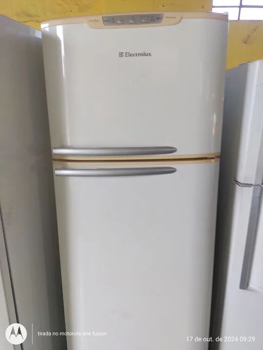 REFRIGERADOR ELECTROLUX DFF44 220V