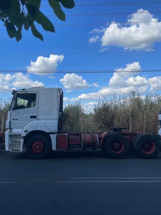 Mercedez Axor 2540 6x2 2008 Branco - Foto 2