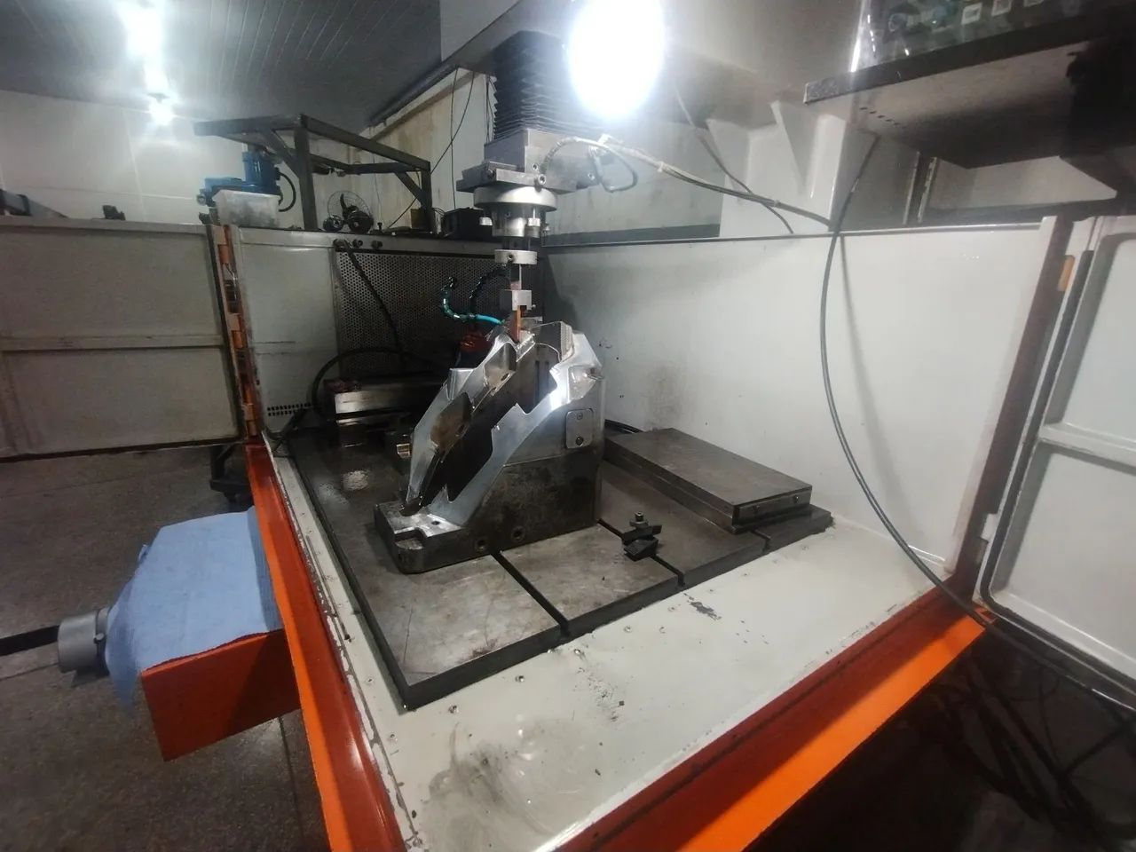 Eletro erosão Engemag 800nc - Foto 5