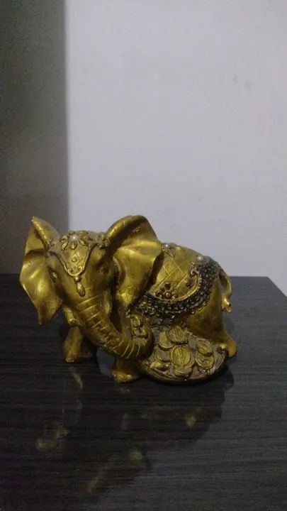 Elefante Decorativo Dourado