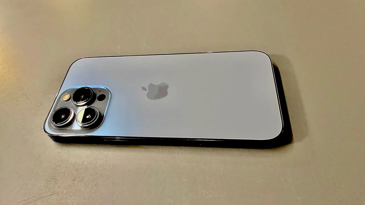 iPhone 13 Pro / 128gb (EDIÇÃO LIMITADA - Azul Sierra) - Celulares