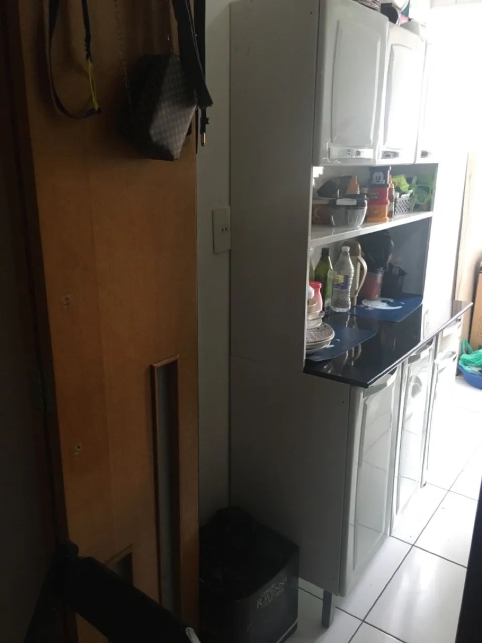 Armário de cozinha branco com 3 portas - Foto 2