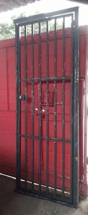 portão ferro com batente 2.60x1,00 / retirar vila formosa - Foto 2