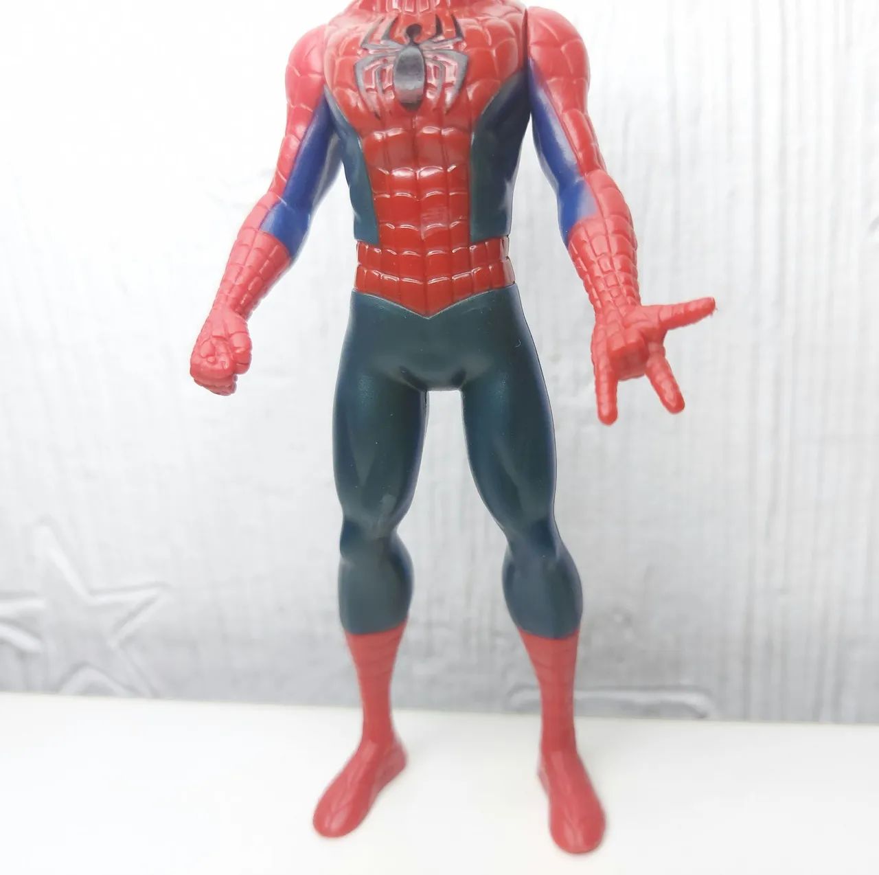 Figure do Homem-Aranha Clássico Original Marvel Hasbro 2015 - Foto 2