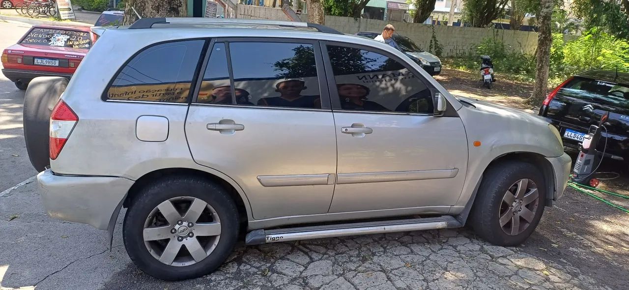 Vendo tiggo 2 2011 motor 2.0 Manual