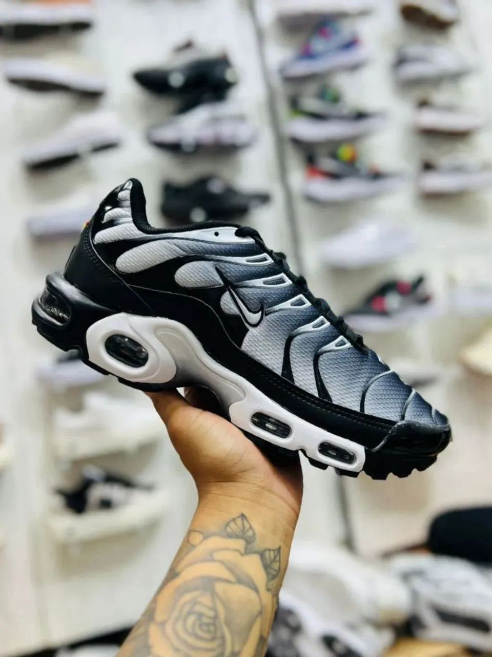 Nike Air Max Plus Tn Preto - Foto 2