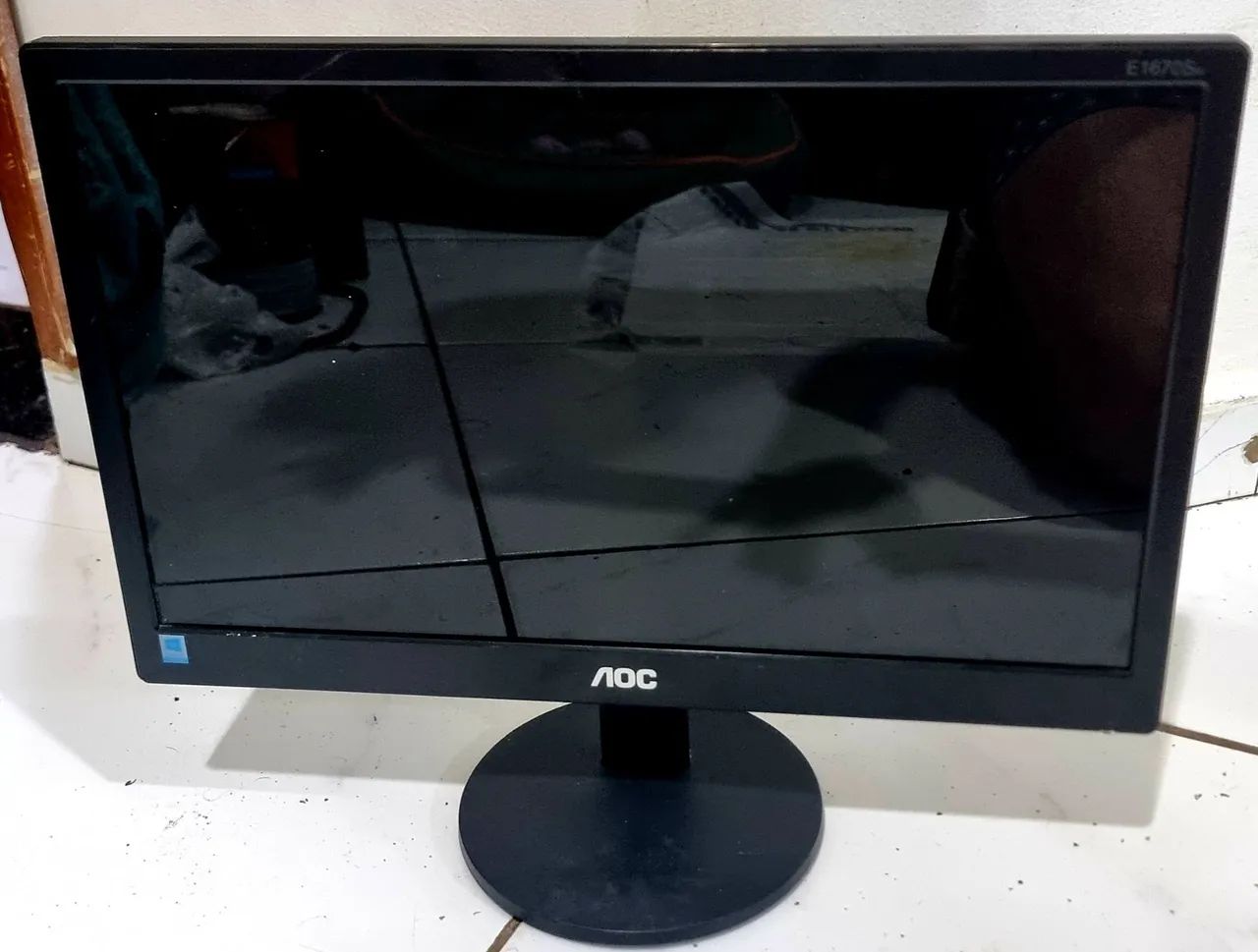 Monitor AOC E1670S 16 Polegadas ? Compacto ?